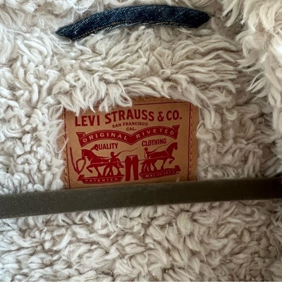 Levi’s Sherpa lined denim jacket - Picture 11 of 11